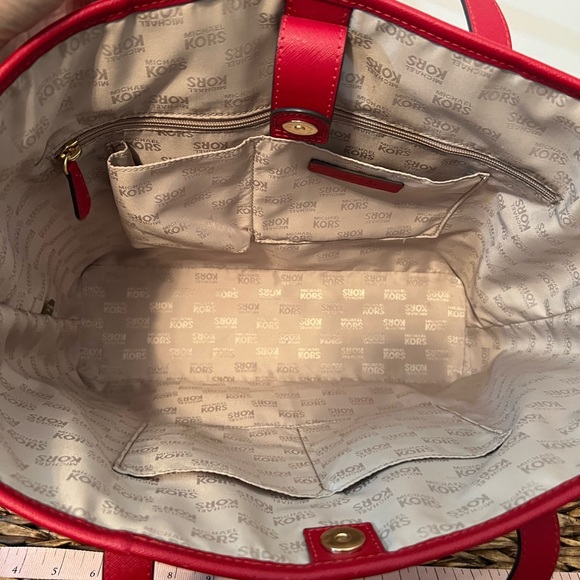 MICHAEL KORS Jet Set Travel Tote - Red Saffiano Leather - With Shopper ❤️ - Picture 8 of 15